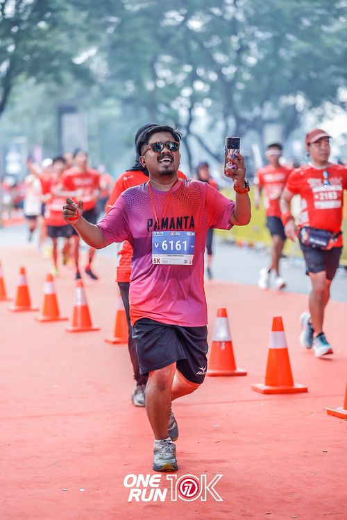 Race photo from ONE RUN 10K 2025