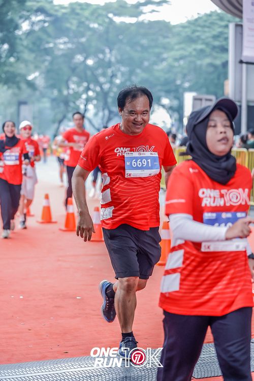 Race photo from ONE RUN 10K 2025