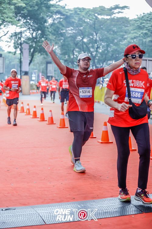 Race photo from ONE RUN 10K 2025