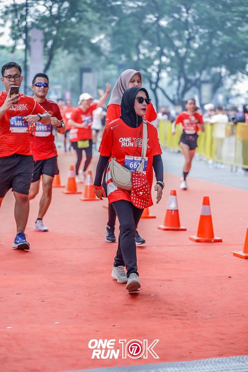 Race photo from ONE RUN 10K 2025