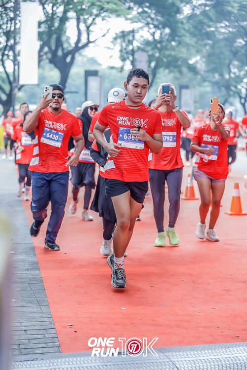 Race photo from ONE RUN 10K 2025