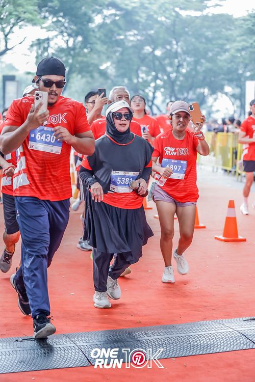 Race photo from ONE RUN 10K 2025