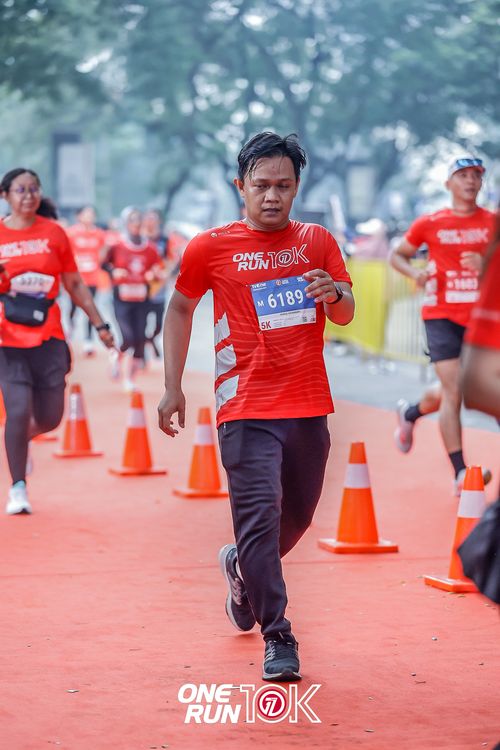 Race photo from ONE RUN 10K 2025