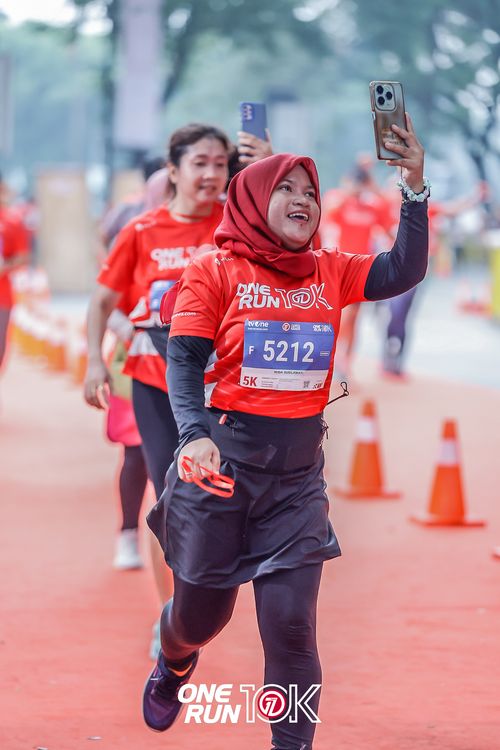 Race photo from ONE RUN 10K 2025