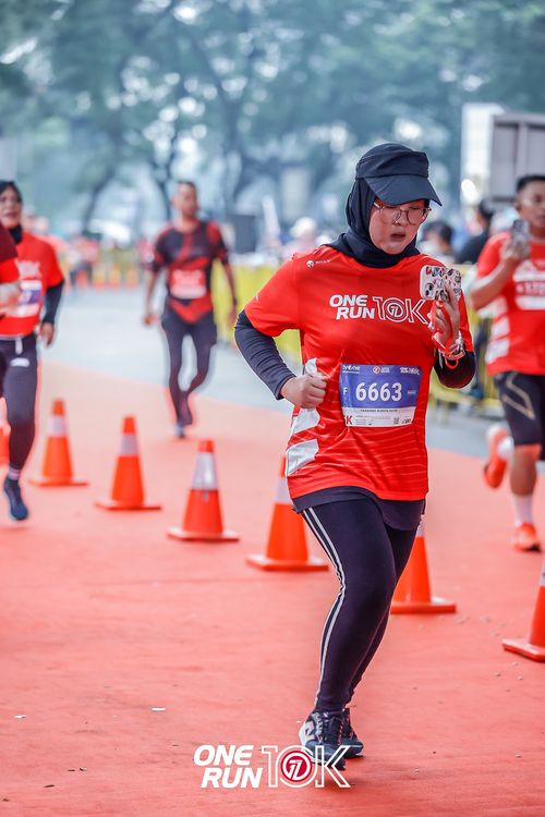 Race photo from ONE RUN 10K 2025