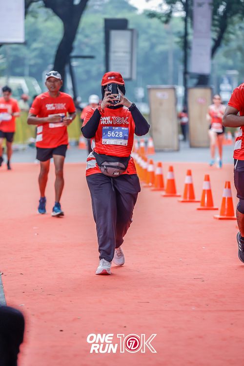 Race photo from ONE RUN 10K 2025