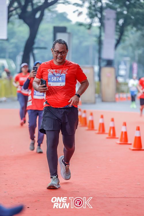 Race photo from ONE RUN 10K 2025