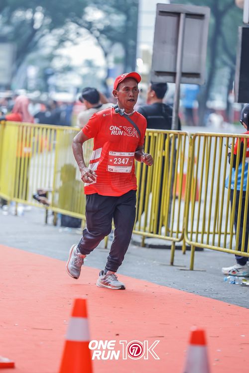 Race photo from ONE RUN 10K 2025
