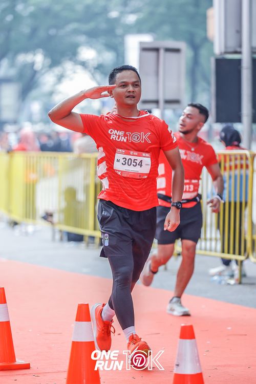 Race photo from ONE RUN 10K 2025