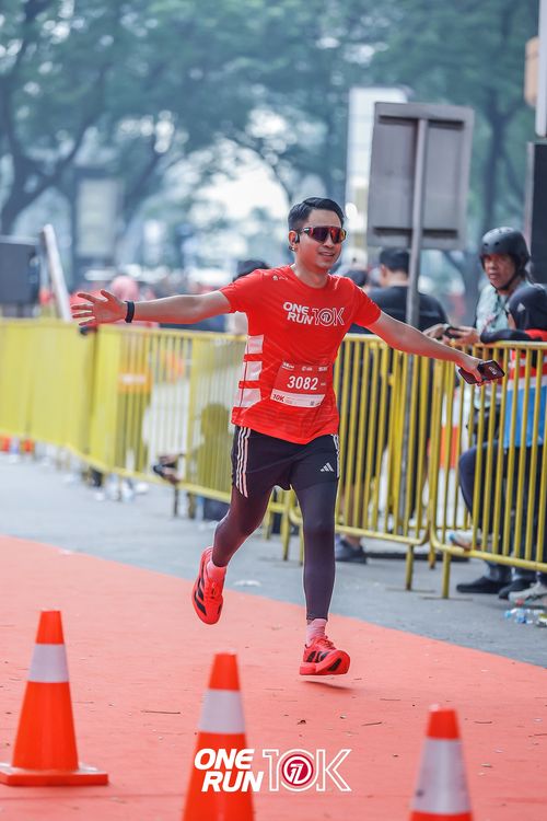 Race photo from ONE RUN 10K 2025