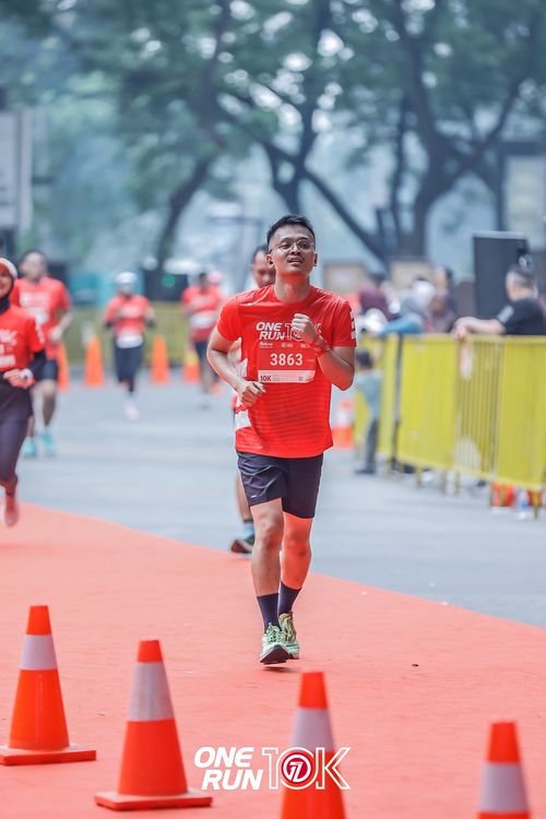Race photo from ONE RUN 10K 2025