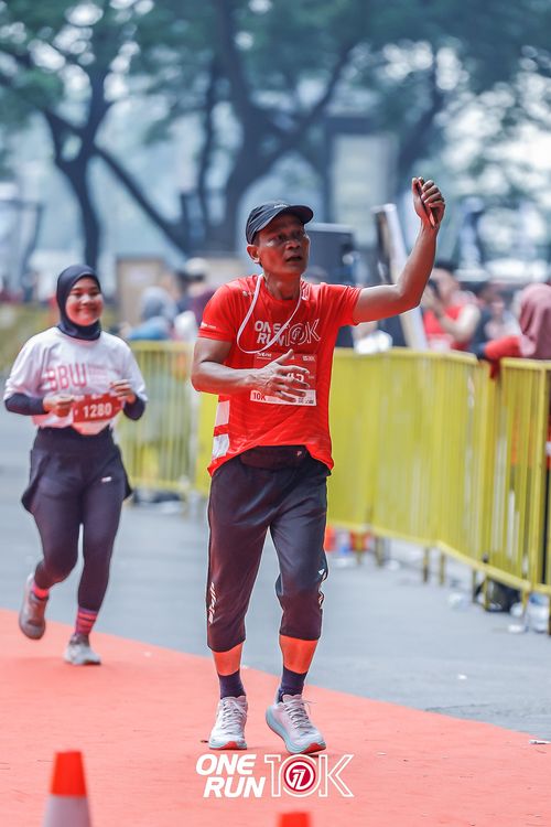 Race photo from ONE RUN 10K 2025