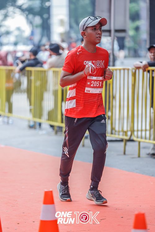 Race photo from ONE RUN 10K 2025