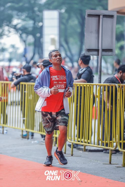 Race photo from ONE RUN 10K 2025