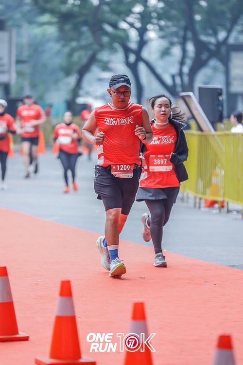 Race photo from ONE RUN 10K 2025