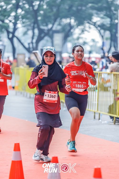 Race photo from ONE RUN 10K 2025