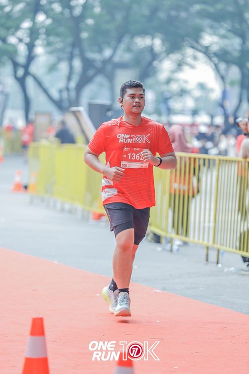 Race photo from ONE RUN 10K 2025