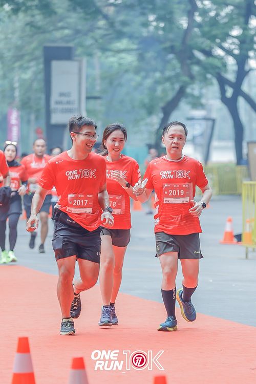 Race photo from ONE RUN 10K 2025