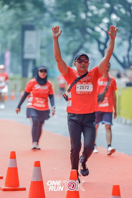 Race photo from ONE RUN 10K 2025
