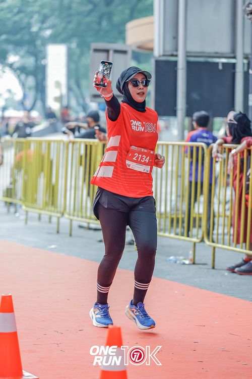 Race photo from ONE RUN 10K 2025