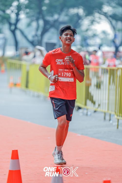 Race photo from ONE RUN 10K 2025
