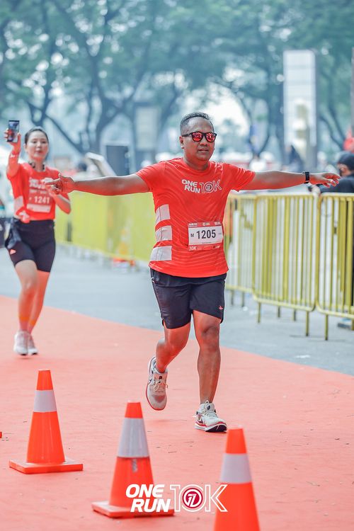 Race photo from ONE RUN 10K 2025