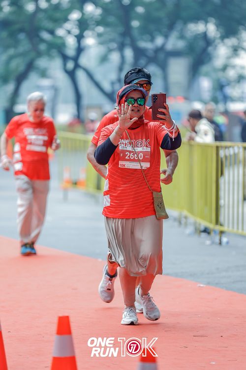 Race photo from ONE RUN 10K 2025