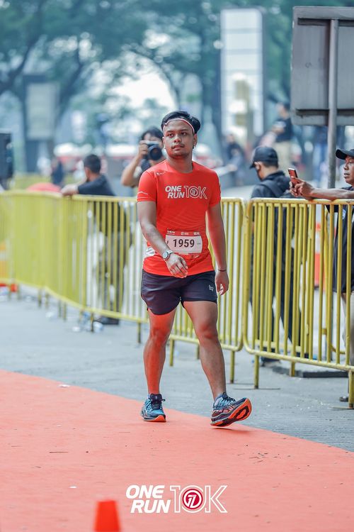 Race photo from ONE RUN 10K 2025