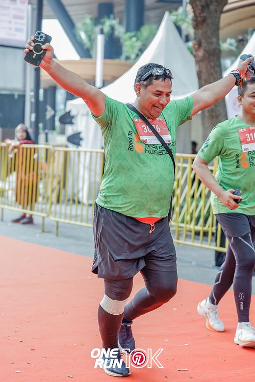Race photo from ONE RUN 10K 2025