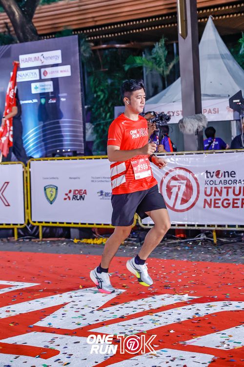 Race photo from ONE RUN 10K 2025
