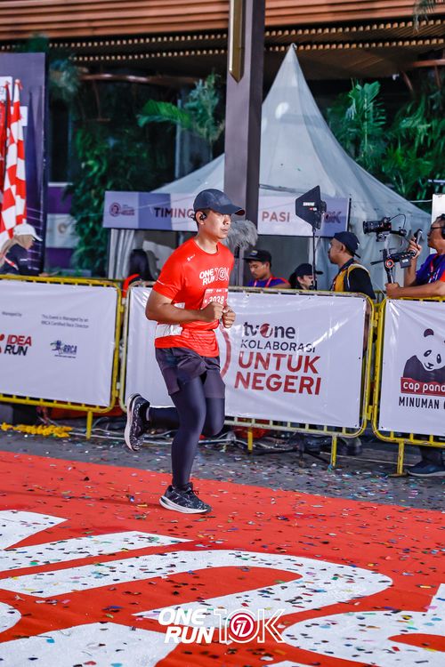 Race photo from ONE RUN 10K 2025