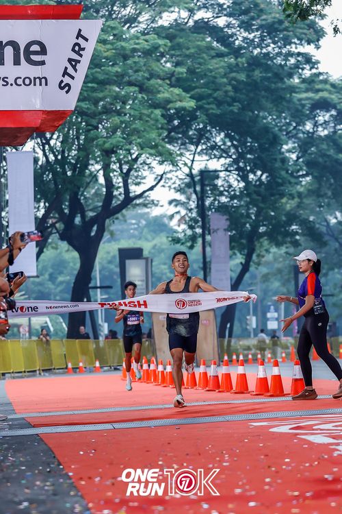 Race photo from ONE RUN 10K 2025