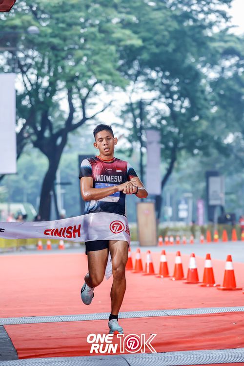 Race photo from ONE RUN 10K 2025