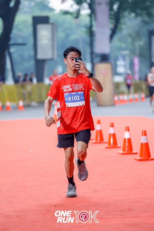 Race photo from ONE RUN 10K 2025