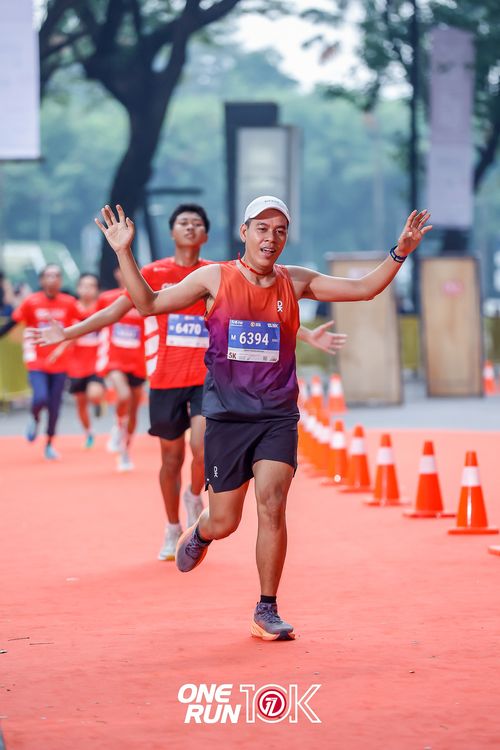 Race photo from ONE RUN 10K 2025