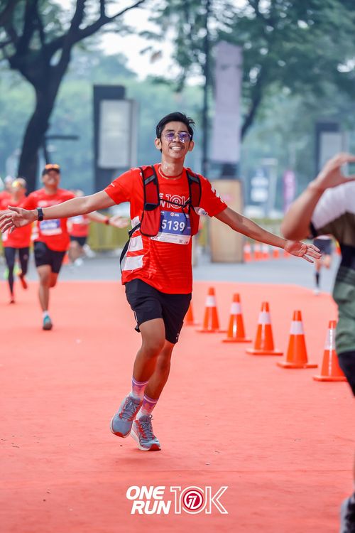 Race photo from ONE RUN 10K 2025