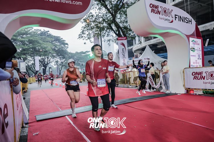 Race photo from ONE RUN 10 K