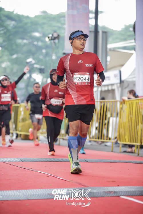 Race photo from ONE RUN 10 K