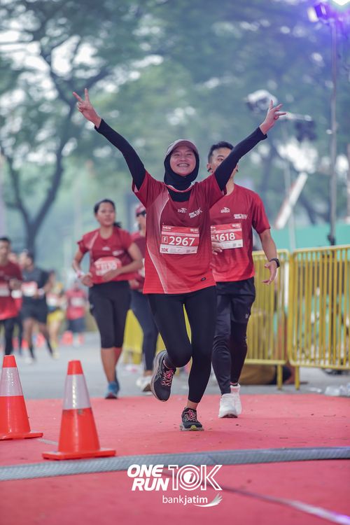 Race photo from ONE RUN 10 K