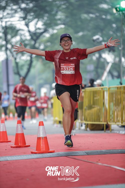 Race photo from ONE RUN 10 K