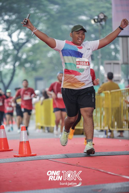 Race photo from ONE RUN 10 K