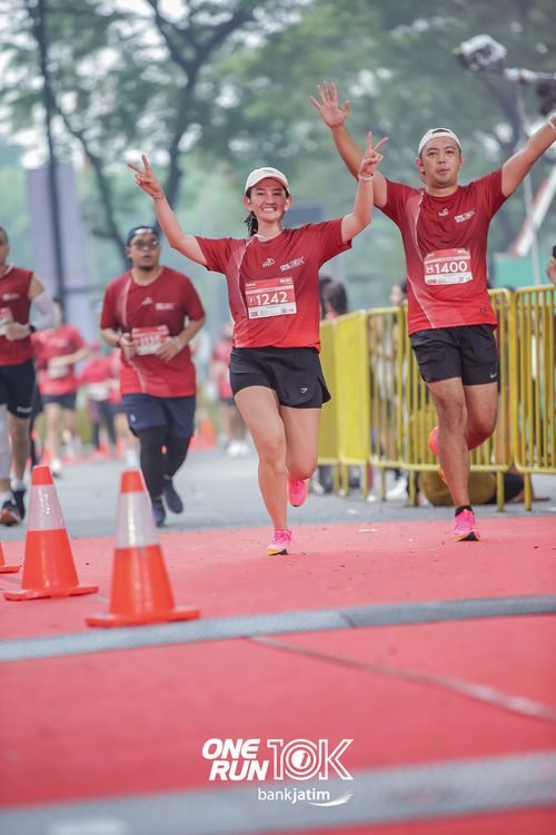 Race photo from ONE RUN 10 K