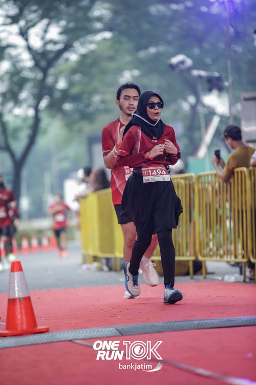 Race photo from ONE RUN 10 K