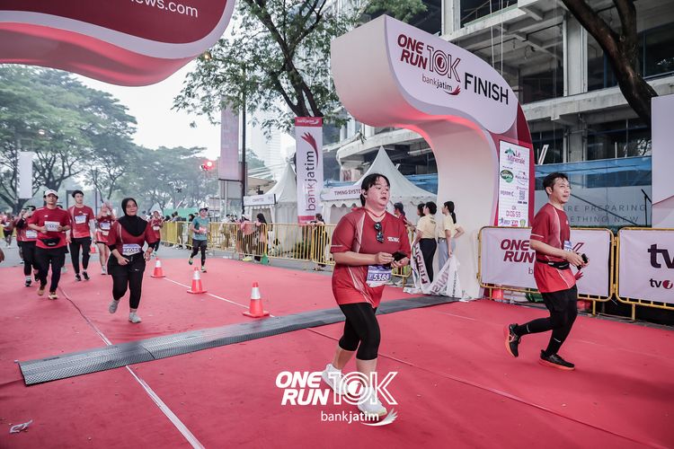 Race photo from ONE RUN 10 K