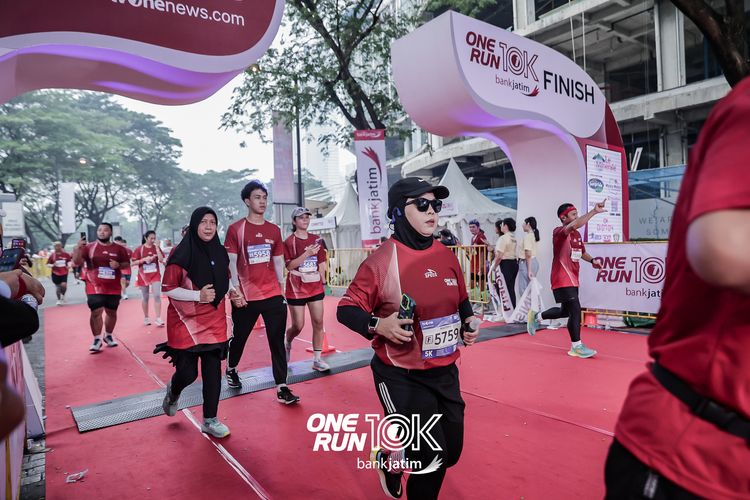 Race photo from ONE RUN 10 K