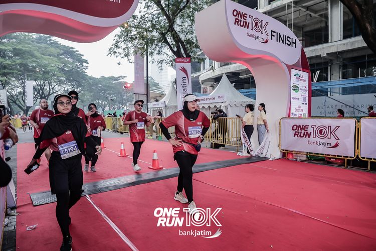 Race photo from ONE RUN 10 K