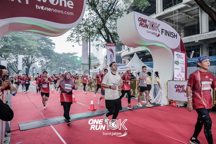 Race photo from ONE RUN 10 K
