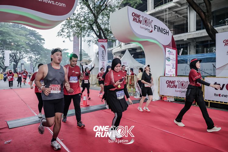 Race photo from ONE RUN 10 K