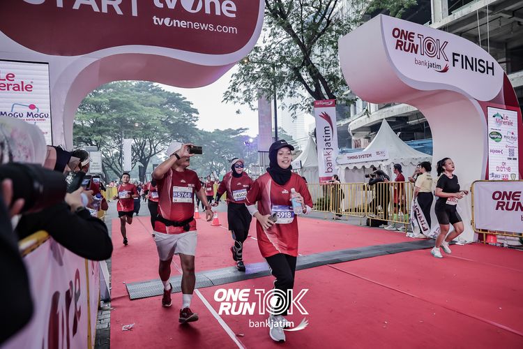 Race photo from ONE RUN 10 K