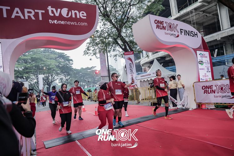 Race photo from ONE RUN 10 K